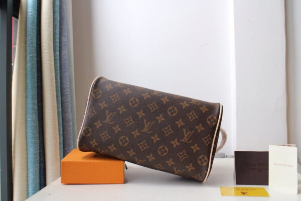 LV King Size Toiletry Monogram Canvas For Men, Travel Bags M47528