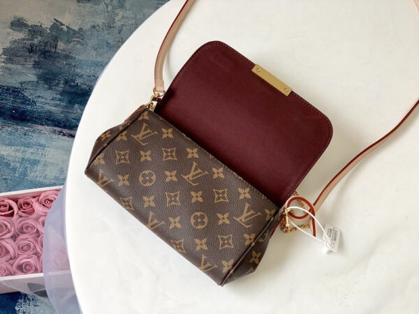 LV Favorite PM Monogram Canvas, Shoulder and Crossbody Bags for Women M40717