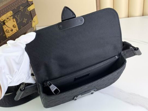 LV S Lock Sling Bag Black For Men M58487