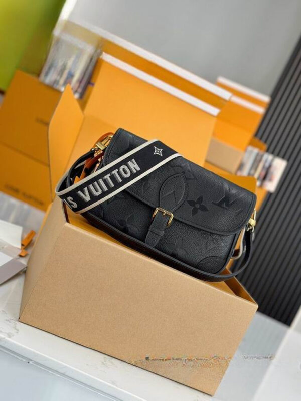LV Diane Monogram Empreinte Black For Women‎ M46386