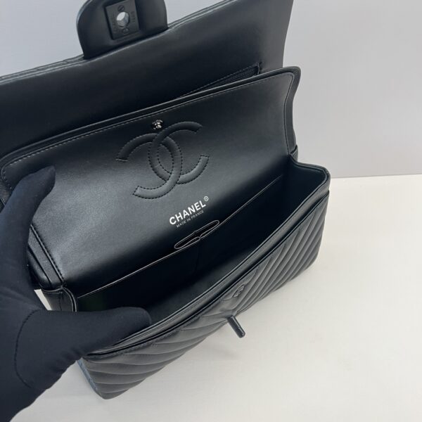 CN Chevron Classic Handbag Black Hardware Black For Women CN Chevron Classic Handbag Black Hardware Black For Women
