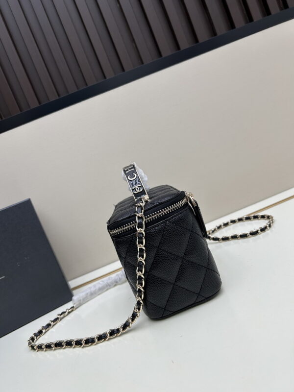 CN Small Vanity Case Black For Women AS3171