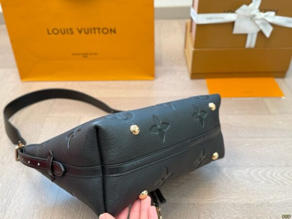 Modern Style Trendy LV Handbag L1629