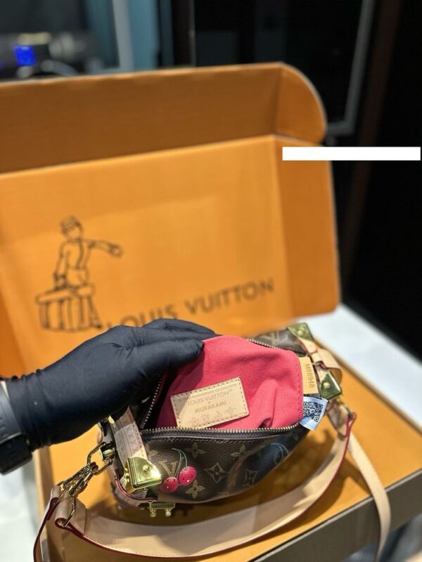 Modern Style Trendy LV Handbag L1556