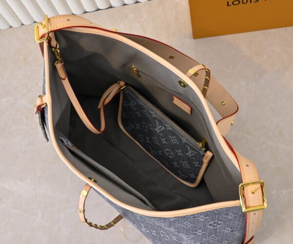 Iconic LV Handbag M13789-M46197