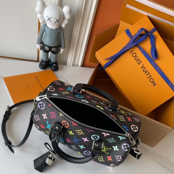 Iconic LV Handbag M13085