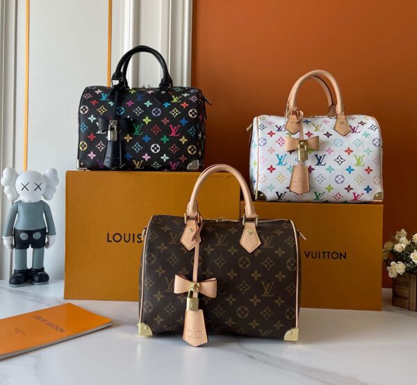 Iconic LV Handbag M13085