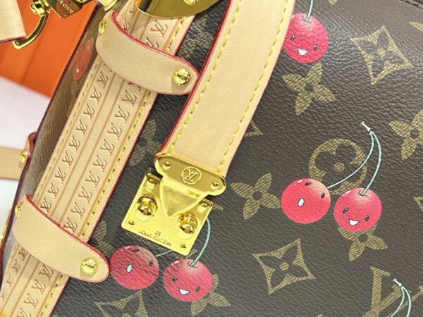 Iconic LV Handbag M46358-1