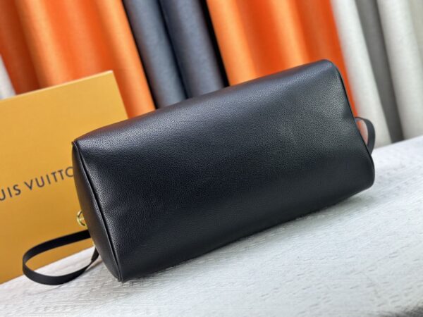 Iconic LV Handbag M12672