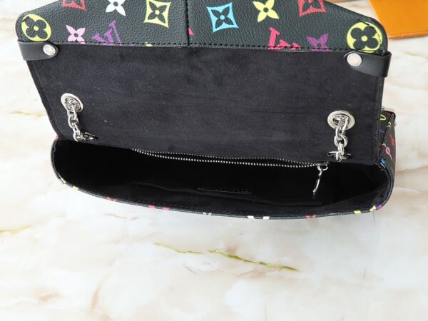 Iconic LV Handbag M14526