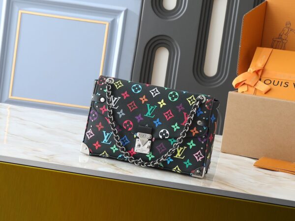 Iconic LV Handbag M14526