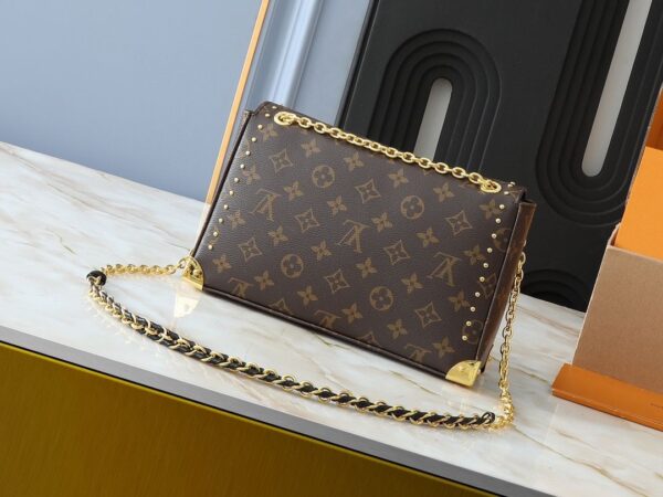 Iconic LV Handbag M14526