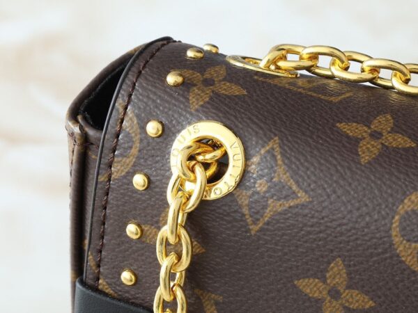 Iconic LV Handbag M14526