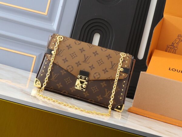 Iconic LV Handbag M14526