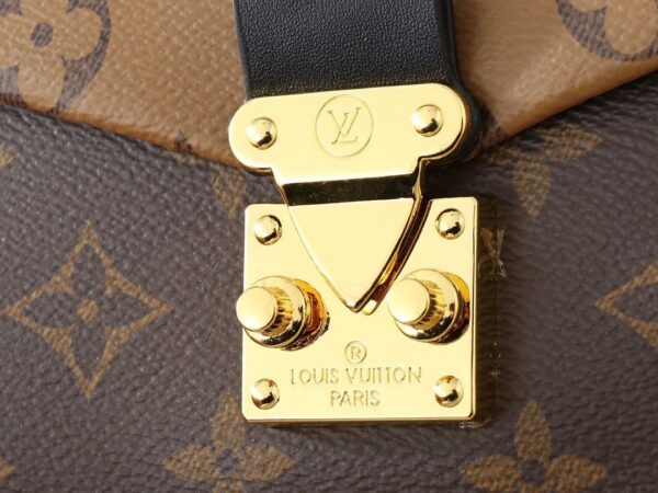 Iconic LV Handbag M14526