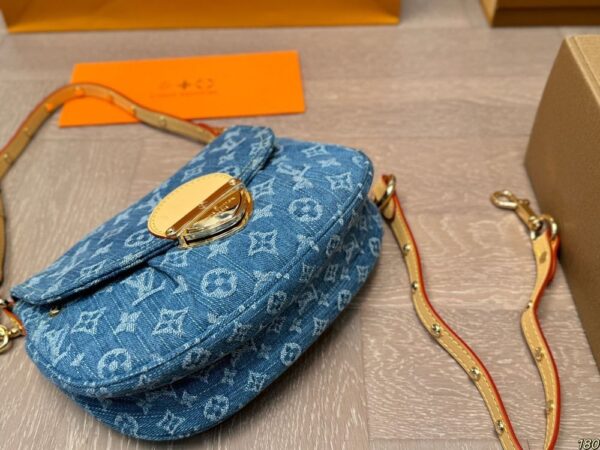 Modern Style Trendy Bag L5032