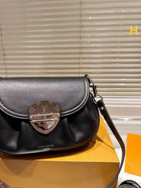 Modern Style Trendy Bag L5030