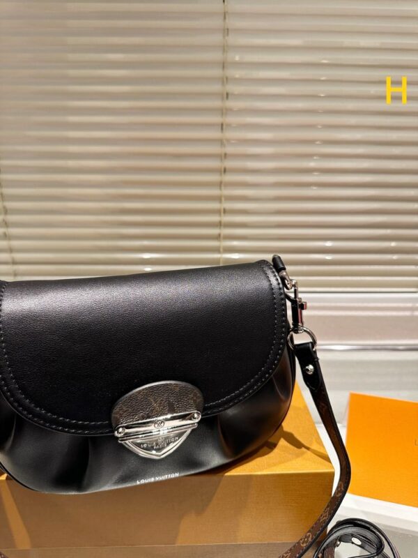 Modern Style Trendy Bag L5030