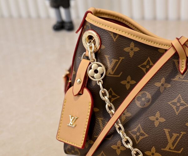 Iconic LV Handbag M13014-3
