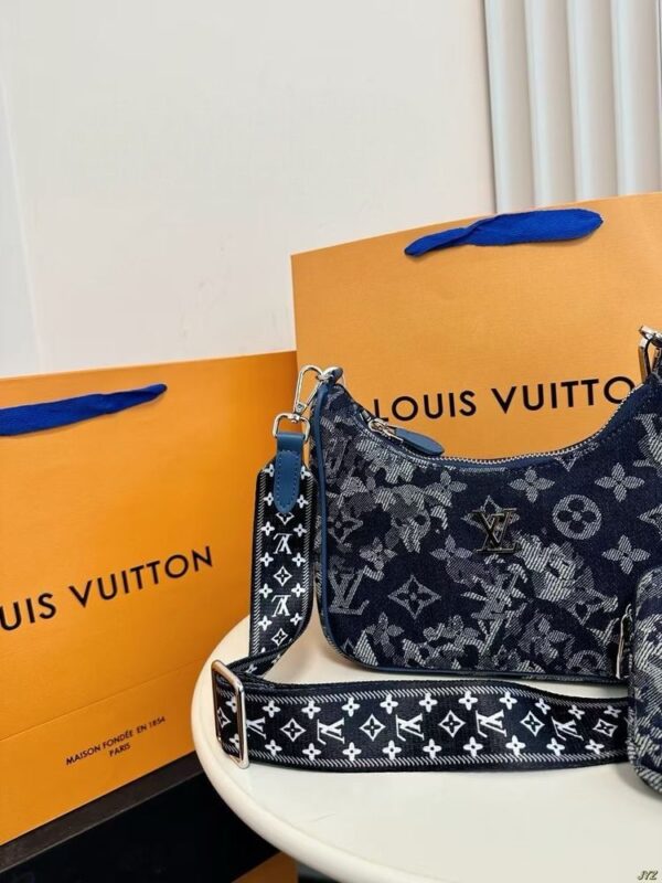Modern Style Trendy LV Handbag L1529