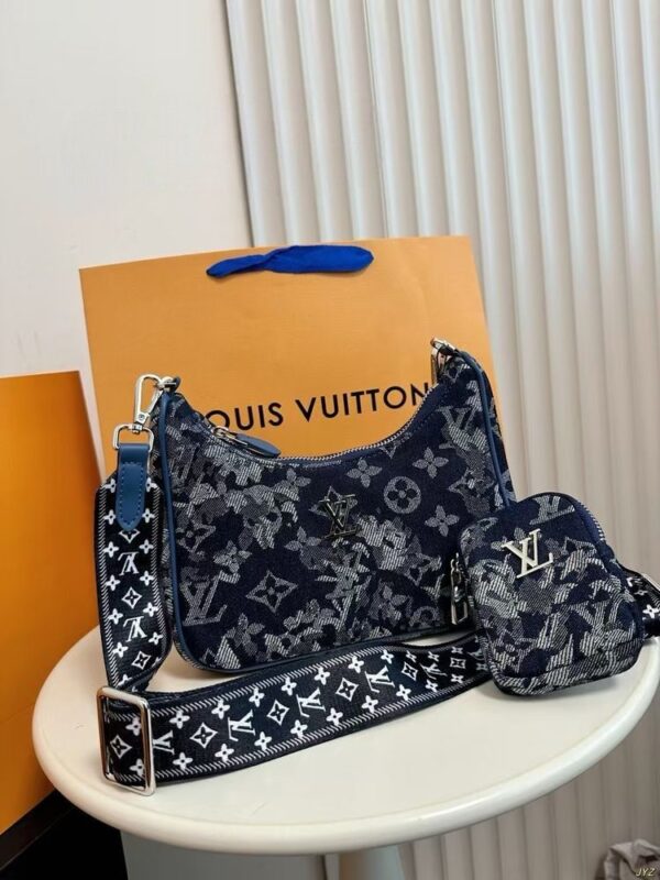 Modern Style Trendy LV Handbag L1529