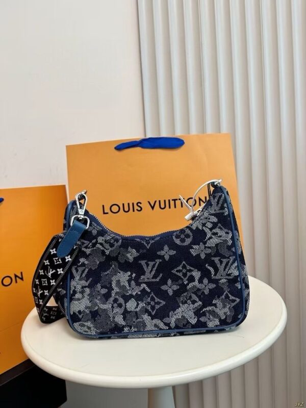 Modern Style Trendy LV Handbag L1529
