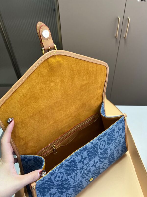 Modern Style Trendy LV Handbag L1515
