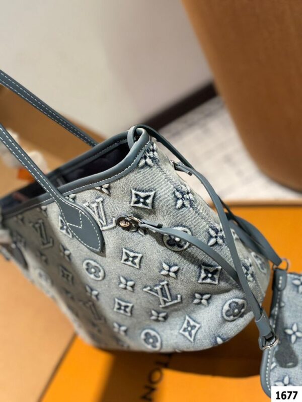 Modern Style Trendy LV Handbag L1447