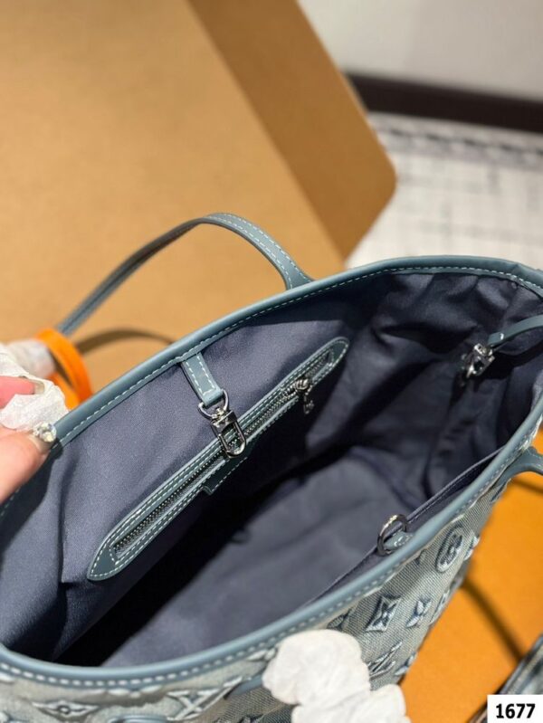 Modern Style Trendy LV Handbag L1447