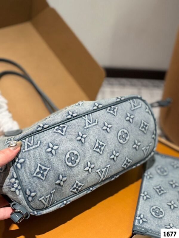 Modern Style Trendy LV Handbag L1447