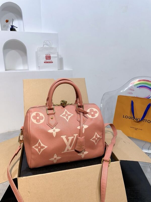 Modern Style Trendy LV Handbag L1420-3