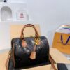 Modern Style Trendy LV Handbag L1420-1