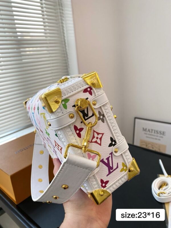 Modern Style Trendy LV Handbag L1419
