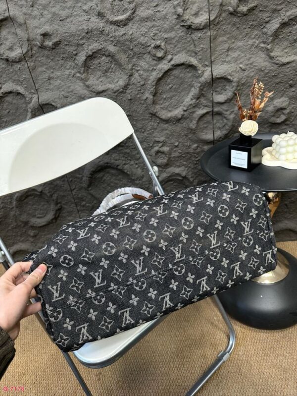 Modern Style Trendy LV Handbag L1383