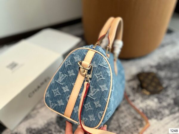 Modern Style Trendy LV Handbag L979 Modern Style Trendy LV Handbag L979