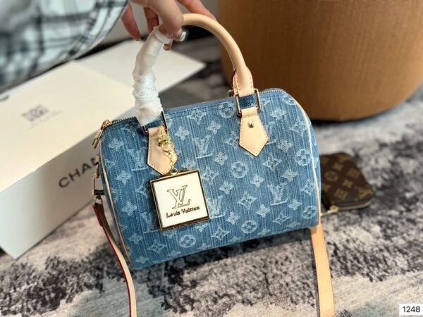 Modern Style Trendy LV Handbag L979 Modern Style Trendy LV Handbag L979