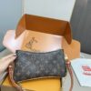 Modern Style Trendy LV Handbag L978