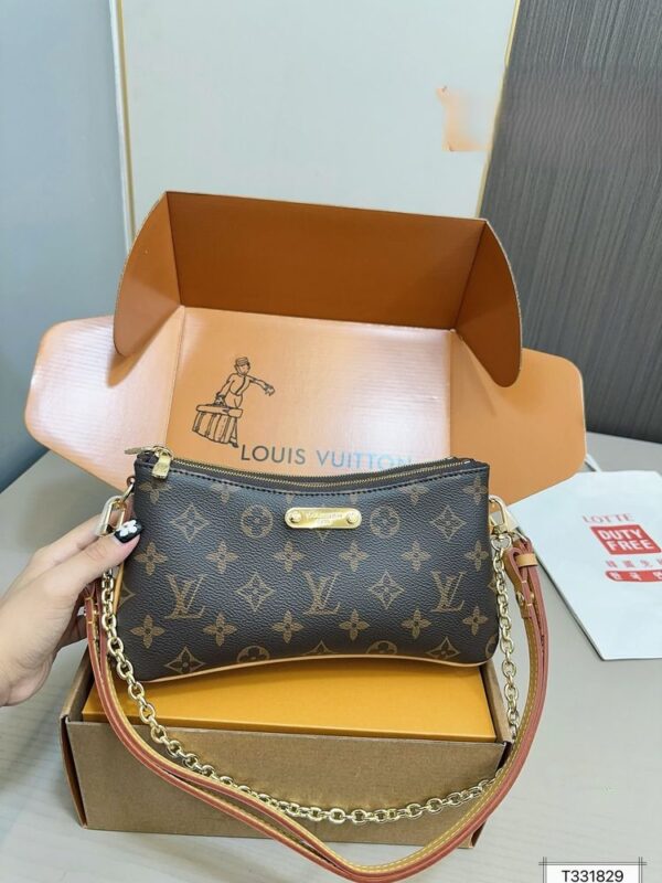 Modern Style Trendy LV Handbag L978