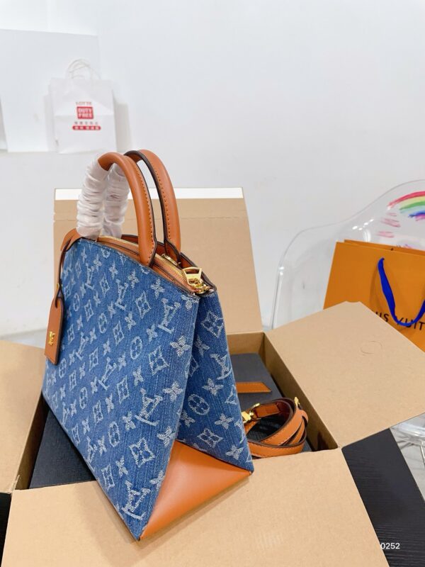 Modern Style Trendy LV Handbag L961