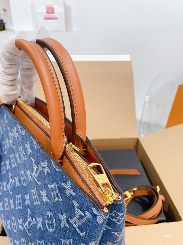 Modern Style Trendy LV Handbag L961