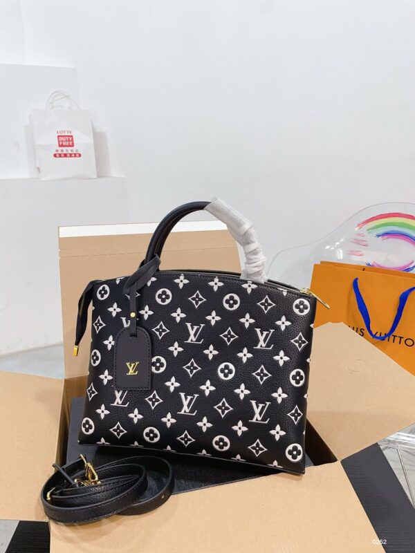 Modern Style Trendy LV Handbag L961