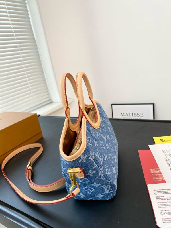 Modern Style Trendy LV Handbag L959