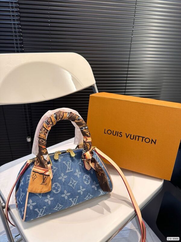 Modern Style Trendy LV Handbag L948