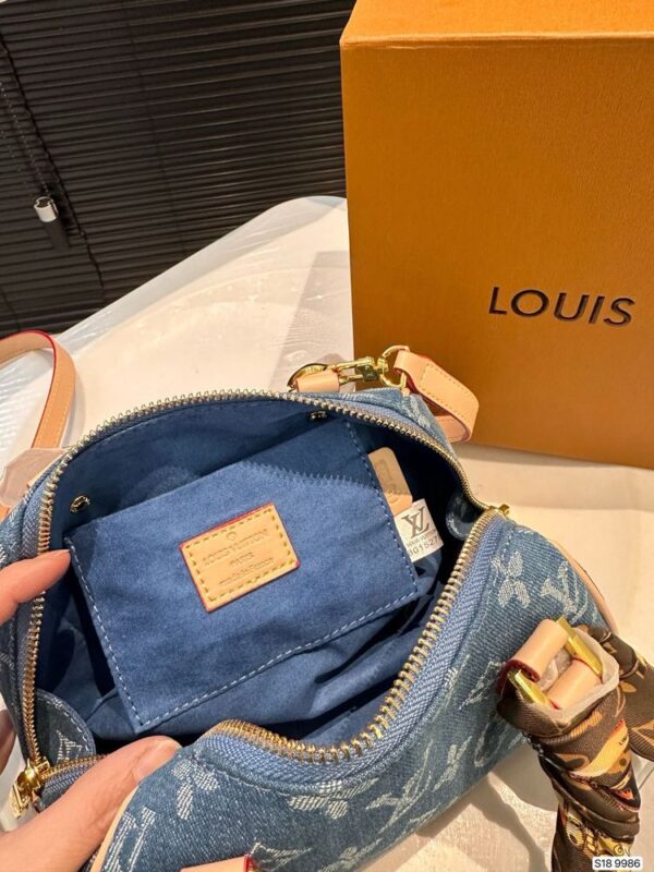 Modern Style Trendy LV Handbag L948
