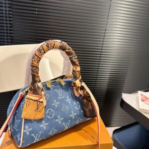 Modern Style Trendy LV Handbag L948