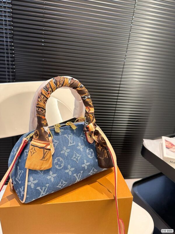 Modern Style Trendy LV Handbag L948