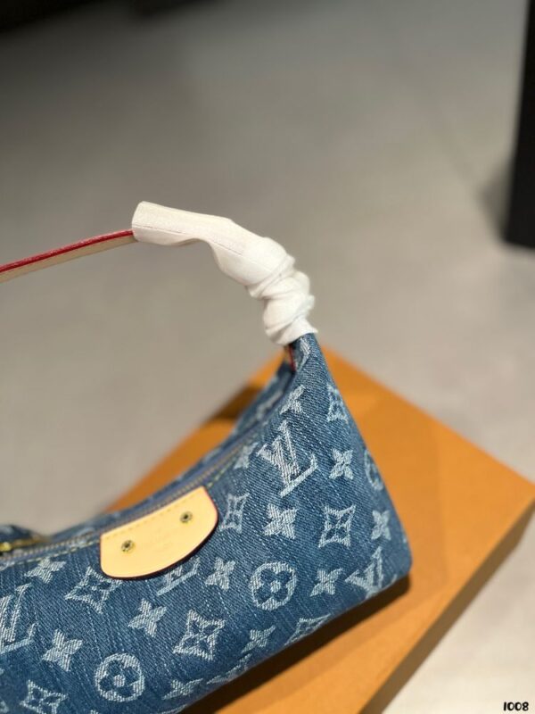 Modern Style Trendy LV Handbag L927