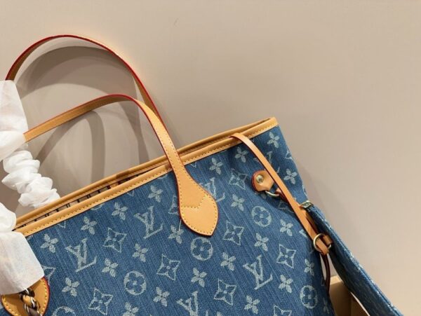 Modern Style Trendy LV Handbag L926