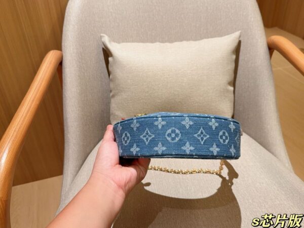 Modern Style Trendy LV Handbag L1782