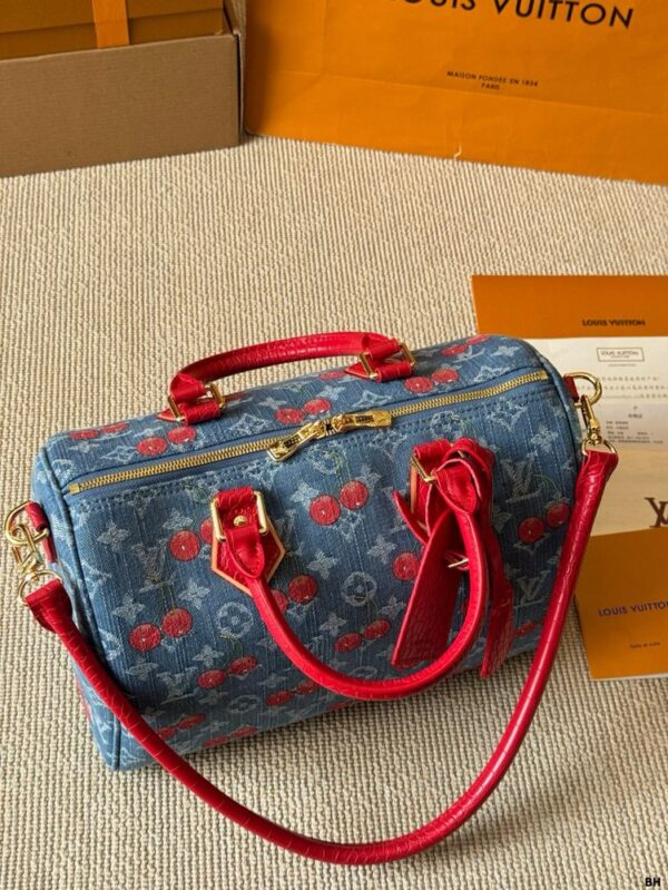 Modern Style Trendy LV Handbag L1752